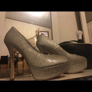 Sparkle silver heels